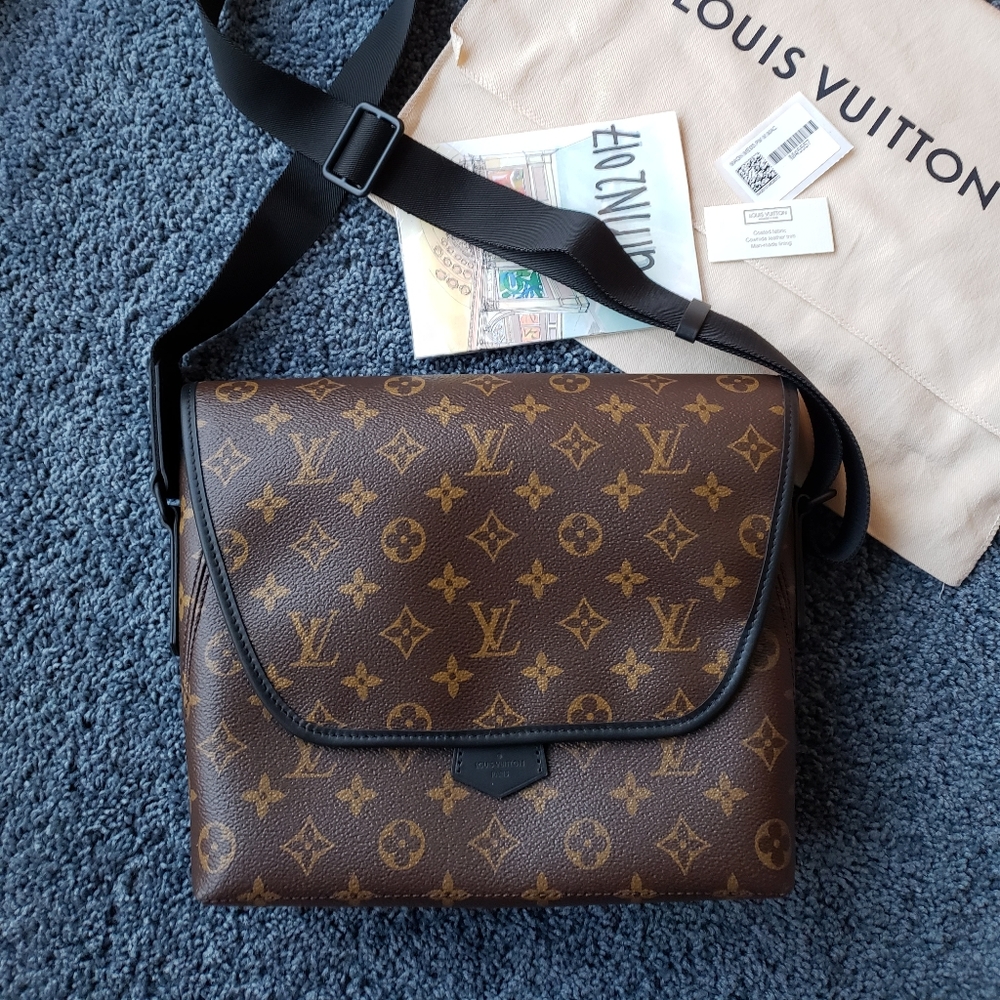 Louis Vuitton Monogram Magnetic Messenger
